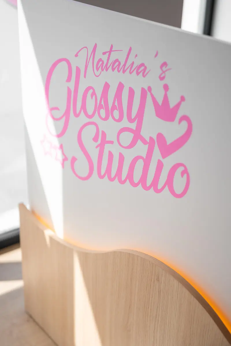 Interiorul Natalia’s Glossy Studio, fotografie din website